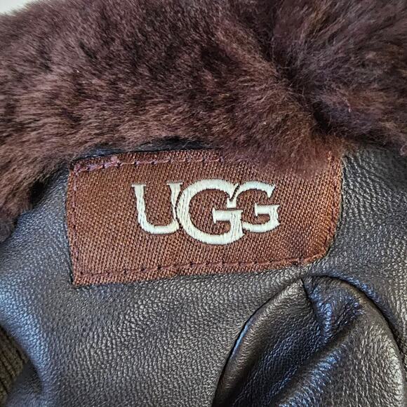 UGG Women's Brown Leather Shorty Tech Tip Real Fur Cuff Gloves Size L/G - Picture 3 of 11
